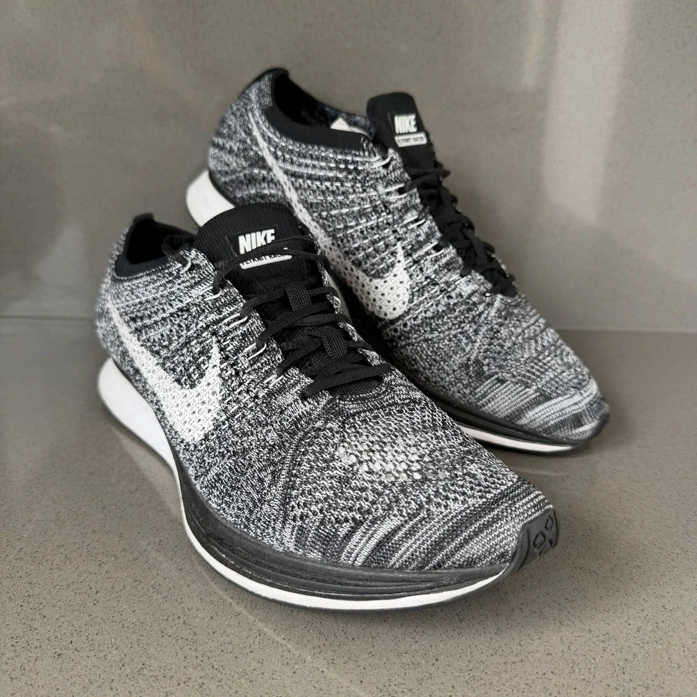 Nike Flyknit Racer Oreo 2.0 Black White Men's Size 11 Running Shoes 526628-012